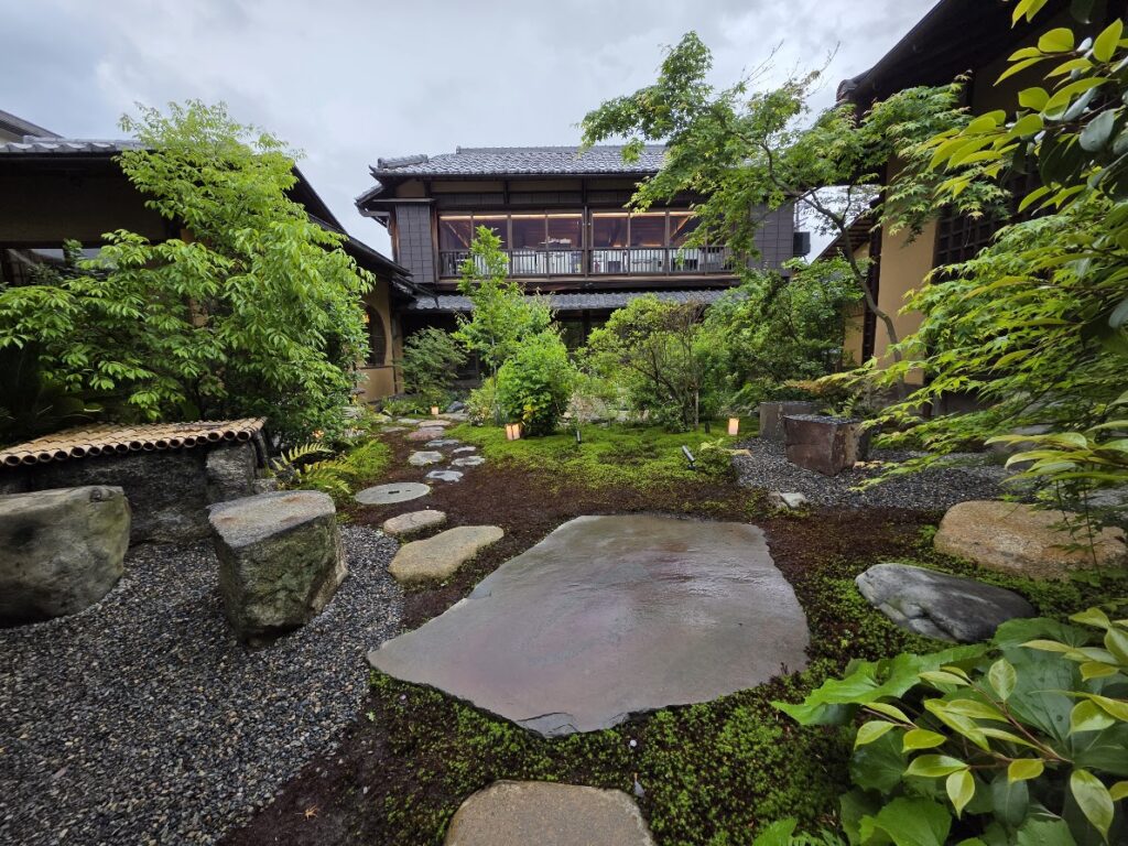 京都八坂geshary-coffee洛 日本庭園